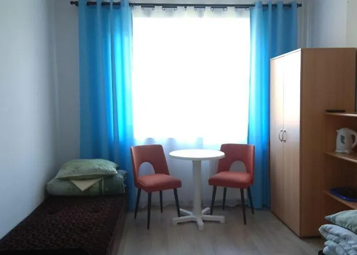 招待所 Latarnik 辛安诺泽蒂