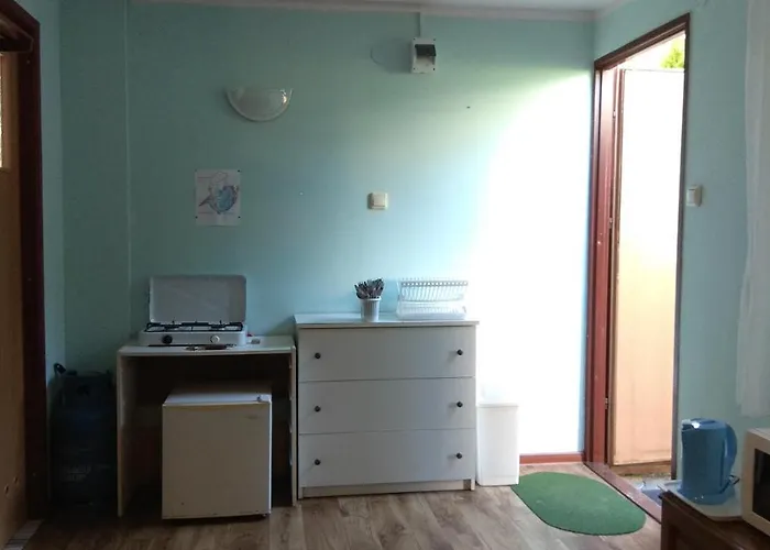 招待所 Latarnik *